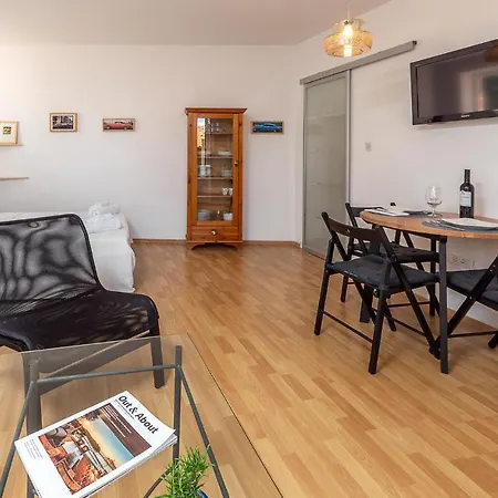 Beautiful In With Kitchen *